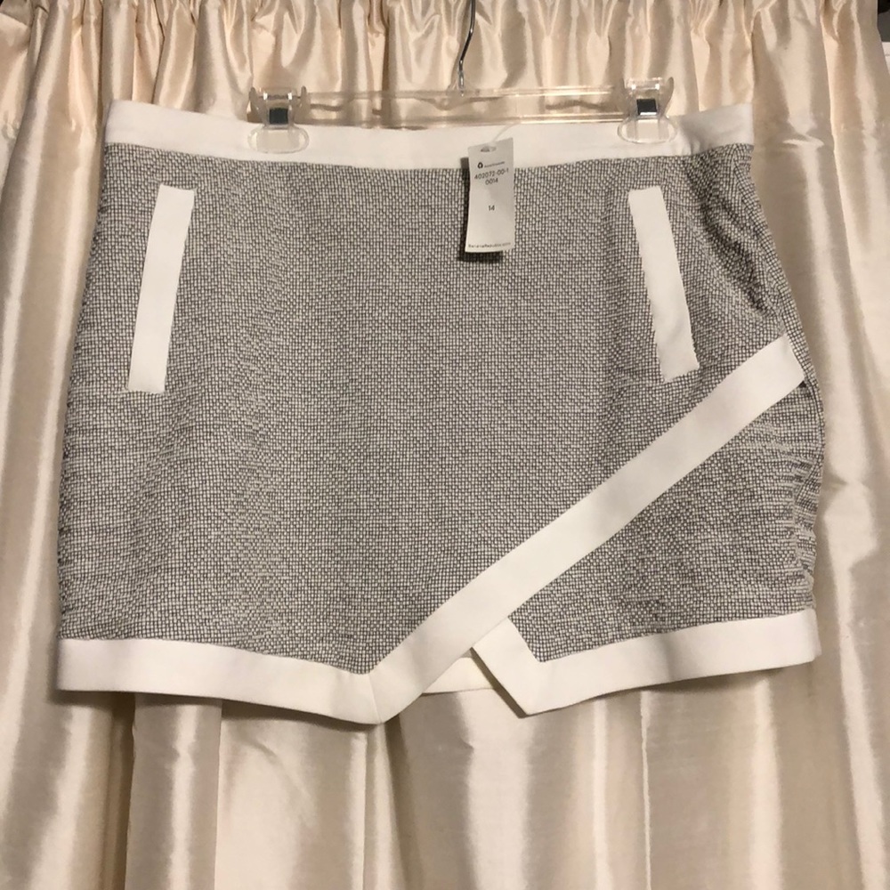 NWT Black and White Faux Wrap Skirt